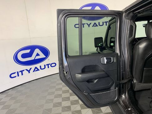 Used 2023 Jeep Wrangler Unlimited Sahara w/ Cold Weather Group AWD/4WD image 30
