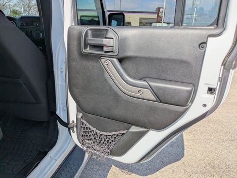 Used 2018 Jeep Wrangler Unlimited Sport S image 24