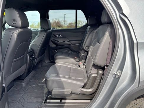 Used 2023 Chevrolet Traverse LT w/ LPO, Floor Liner Package image 17