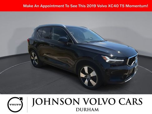 Used 2019 Volvo XC40 T5 Momentum AWD/4WD image 2