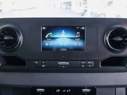 Used 2024 Mercedes-Benz Sprinter 2500 image 14
