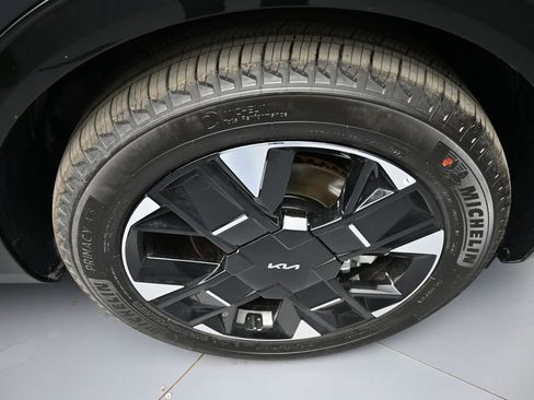 New 2026 Kia Sportage SX FWD image 13