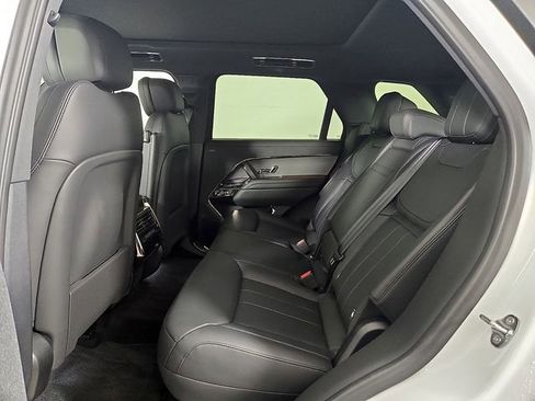 Certified 2025 Land Rover Range Rover Sport SE AWD/4WD image 10