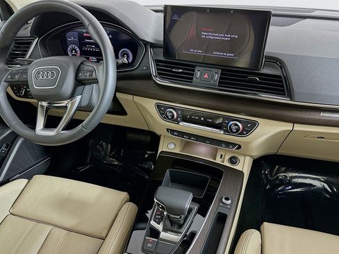 Used 2021 Audi Q5 Premium Plus image 6