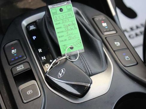 Used 2017 Hyundai Santa Fe Limited image 34
