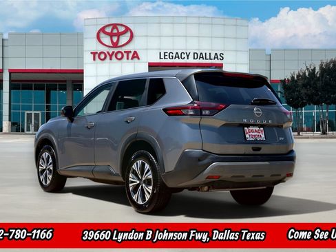 Used 2023 Nissan Rogue SV FWD image 7
