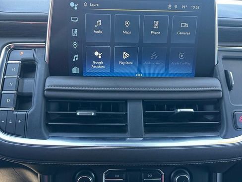 Used 2023 Chevrolet Suburban LT RWD image 8
