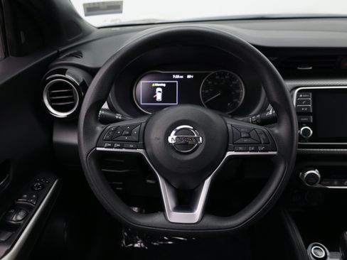 Used 2020 Nissan Kicks SV FWD image 24