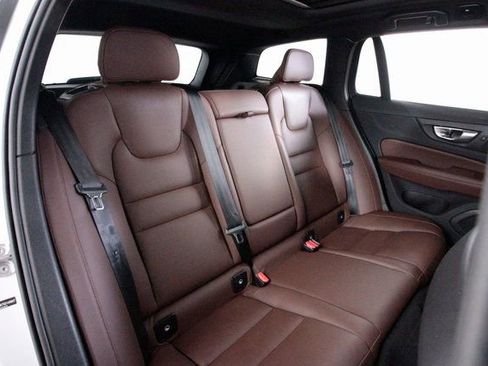 Certified 2025 Volvo V60 B5 Cross Country Plus image 21