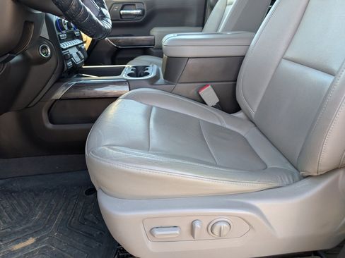 Used 2019 Chevrolet Silverado 1500 LTZ w/ LTZ Premium Package image 7