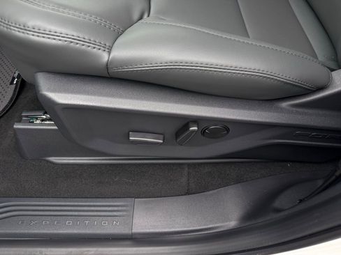 New 2026 Ford Expedition Max Active image 11