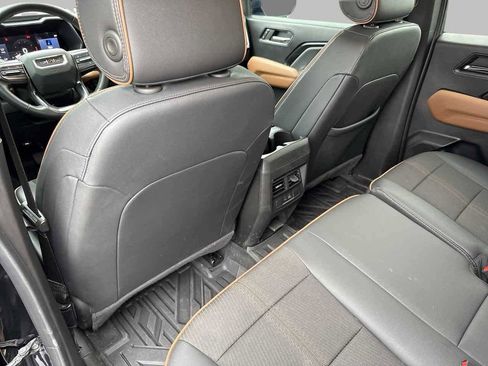 Used 2024 GMC Canyon AT4 w/ Technology Package image 12