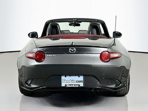 Used 2018 MAZDA MX-5 Miata Club w/ Brembo/BBS Recaro Package RWD image 6