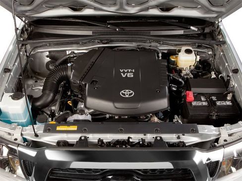 Used 2010 Toyota Tacoma PreRunner image 14