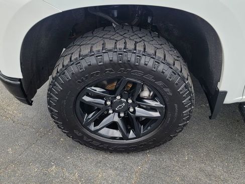 Used 2021 Chevrolet Silverado 1500 Custom Trail Boss AWD/4WD image 6