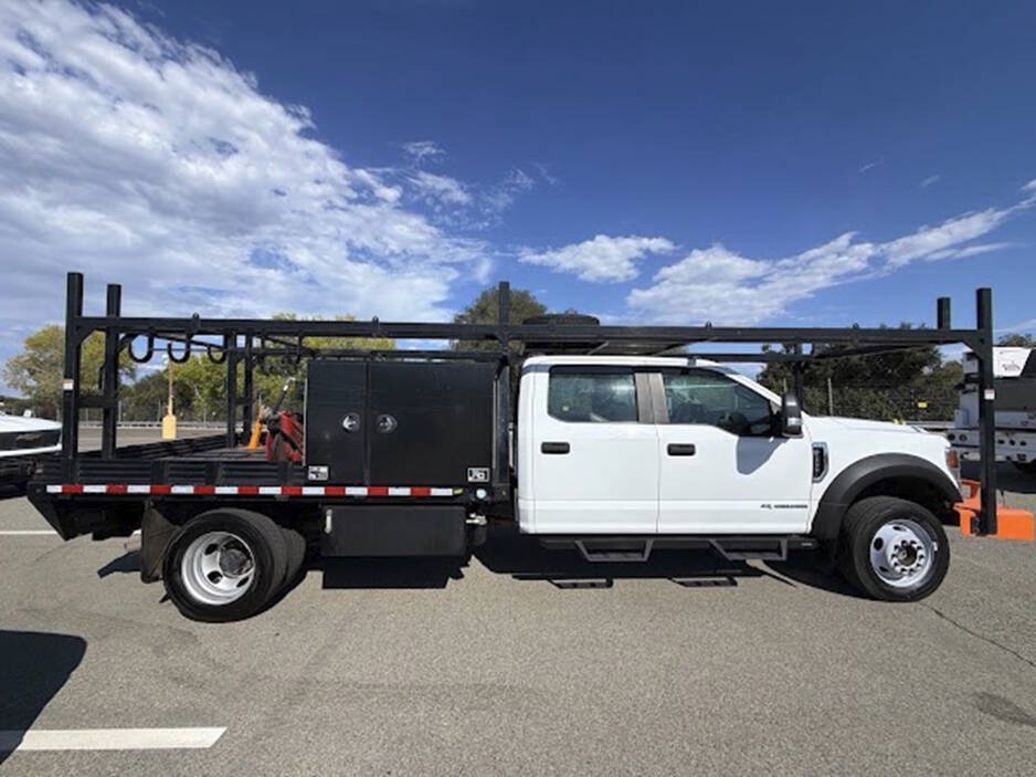 Used 2022 Ford F550 4x4 Crew Cab Super Duty w/ Power Equipment Group image 9