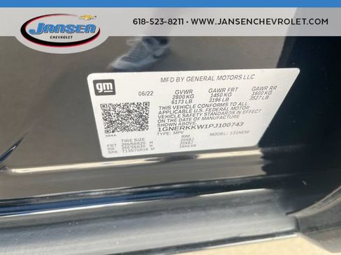Used 2023 Chevrolet Traverse Premier FWD image 35