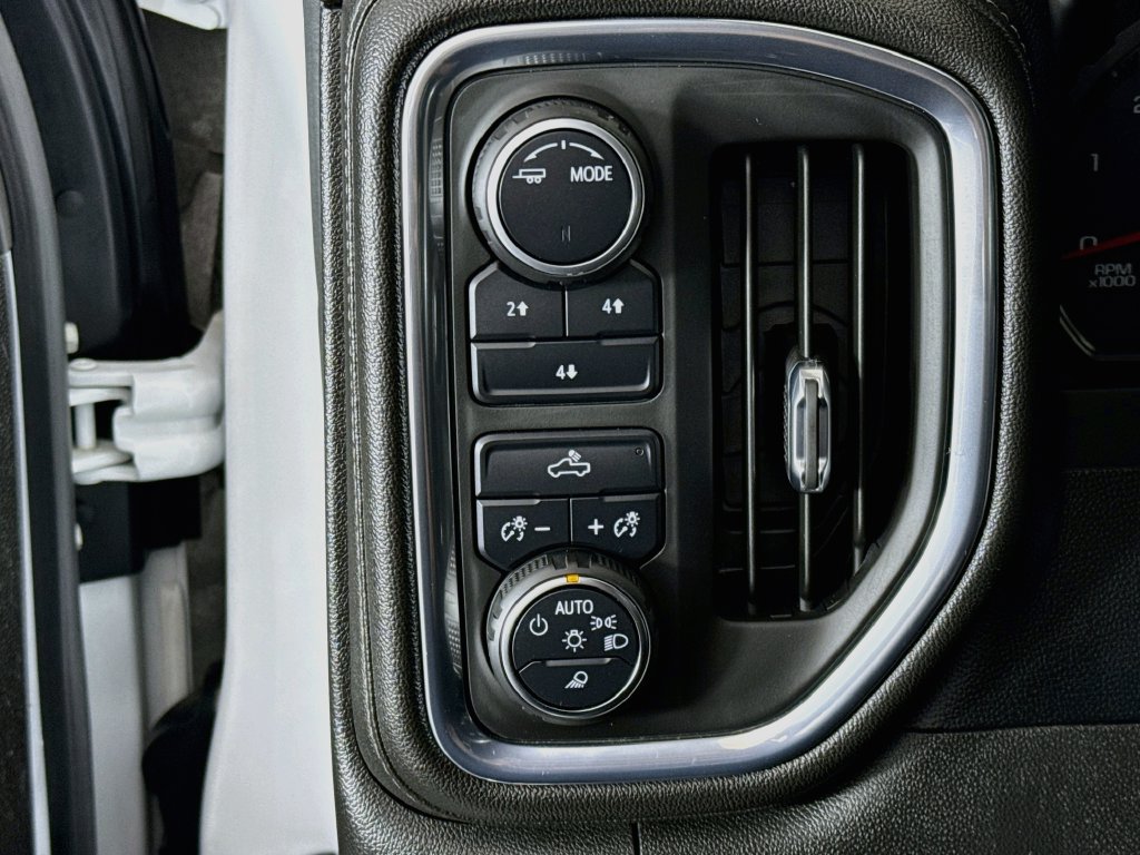 Used 2022 Chevrolet Silverado 2500 LT w/ Fleet Comfort Package AWD/4WD image 10