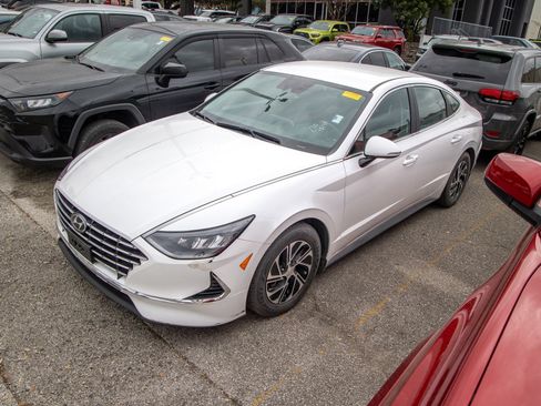 Used 2021 Hyundai Sonata Blue image 3