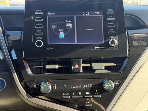 Used 2024 Toyota Camry SE FWD image 14
