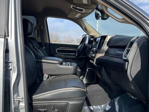 Used 2022 RAM 2500 Laramie w/ Body Color Bumper Group AWD/4WD image 28