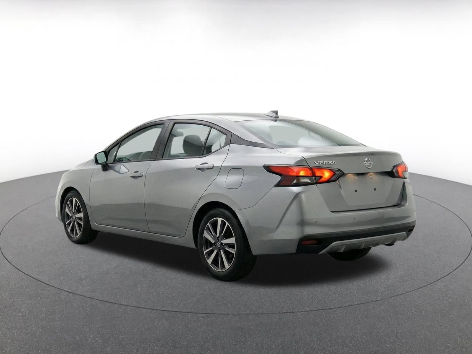 Used 2025 Nissan Versa SV FWD image 6