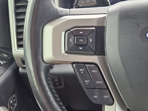 Used 2022 Ford F350 Lariat w/ Chrome Package image 25