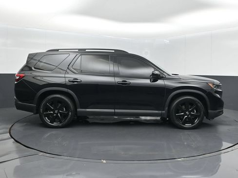 Used 2025 Honda Pilot Black Edition image 5