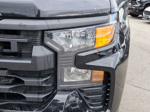 Used 2024 Chevrolet Silverado 1500 Custom Trail Boss w/ Midnight Edition image 10