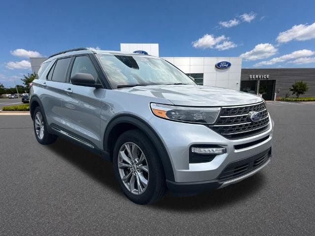 Certified 2022 Ford Explorer XLT w/ Equipment Group 202A AWD/4WD image 5