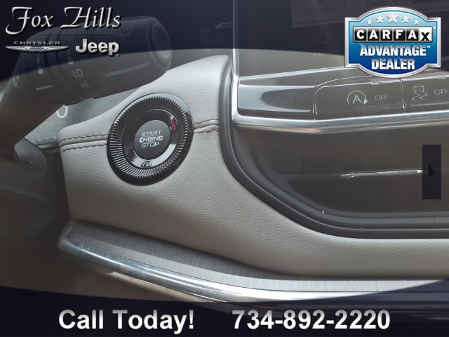 Used 2024 Jeep Compass Limited w/ Elite Group AWD/4WD image 24
