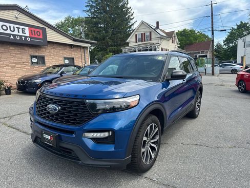 Used 2022 Ford Explorer ST-Line AWD/4WD image 2