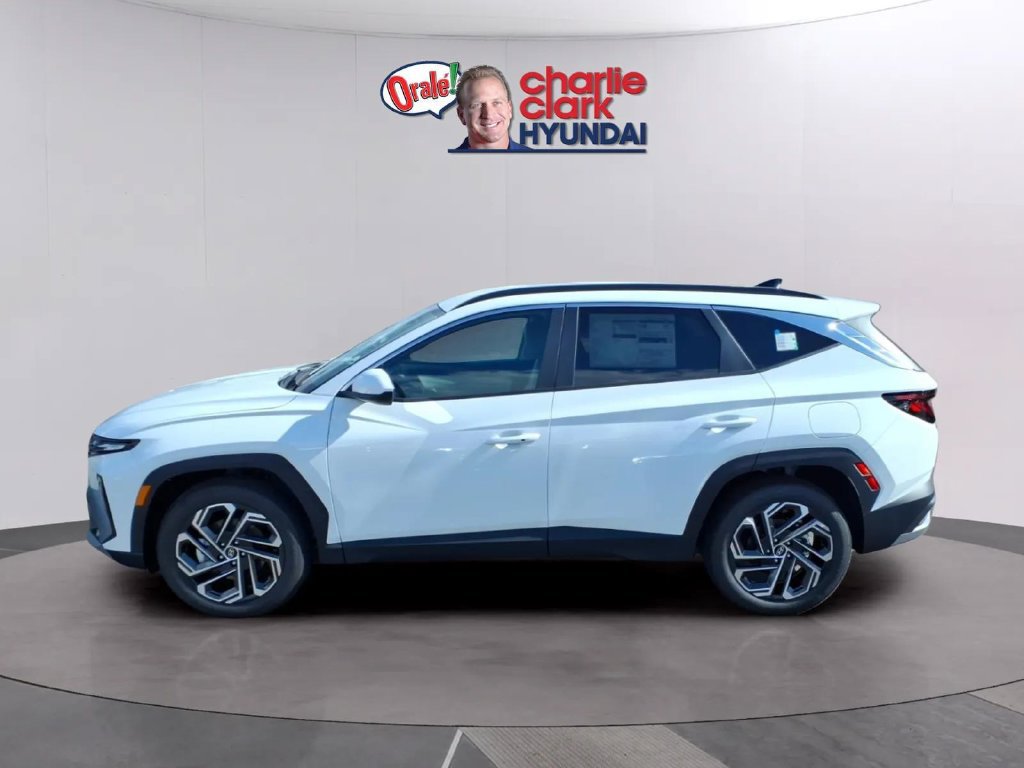 New 2026 Hyundai Tucson SEL Plus FWD image 2