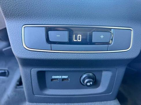 Used 2024 Audi Q5 2.0T Premium w/ Convenience Package image 22