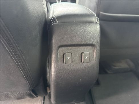 Used 2021 Nissan Kicks SR w/ SR Premium Package FWD image 32