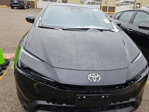 Used 2024 Toyota Prius Limited image 2