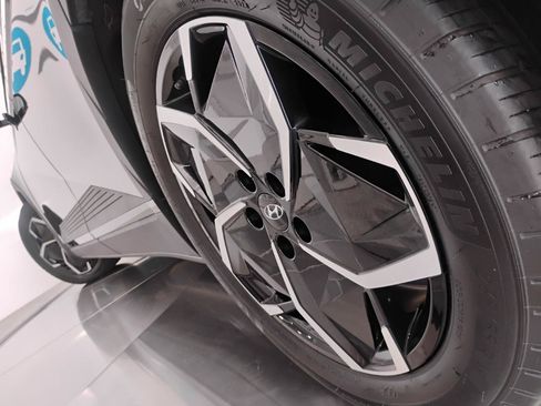 Used 2024 Hyundai Ioniq 5 SEL RWD image 3