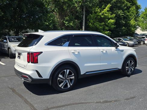 Certified 2023 Kia Sorento EX AWD/4WD image 3