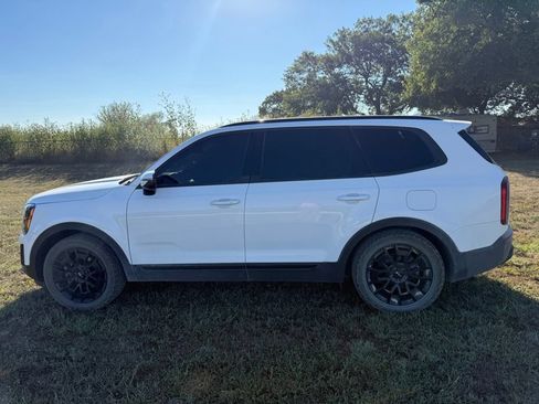 Used 2022 Kia Telluride SX w/ SX Prestige Package AWD/4WD image 2