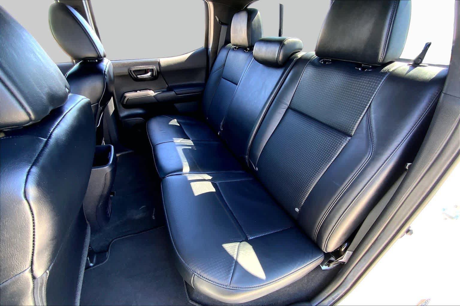 Used 2022 Toyota Tacoma TRD Sport w/ TRD Premium Sport Package RWD image 20