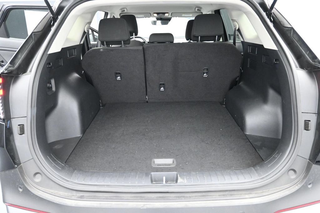 Used 2026 Kia Sportage LX FWD image 15