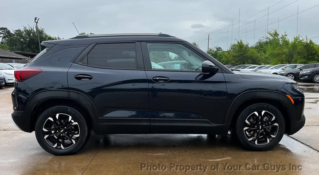 Used 2021 Chevrolet TrailBlazer LT w/ Sun and Liftgate Package FWD image 5