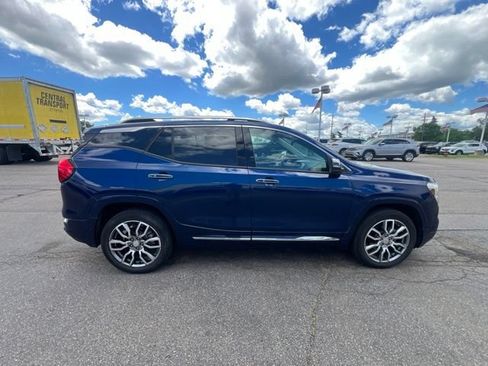 Used 2023 GMC Terrain Denali AWD/4WD image 4