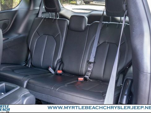 New 2025 Chrysler Pacifica Select w/ Uconnect Theater Family Group image 13