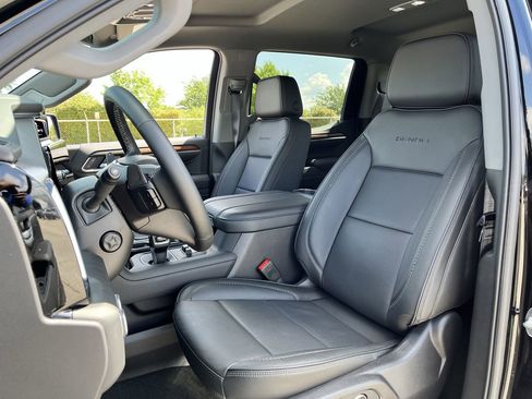 Used 2026 GMC Sierra 1500 Denali w/ Technology Package AWD/4WD image 23