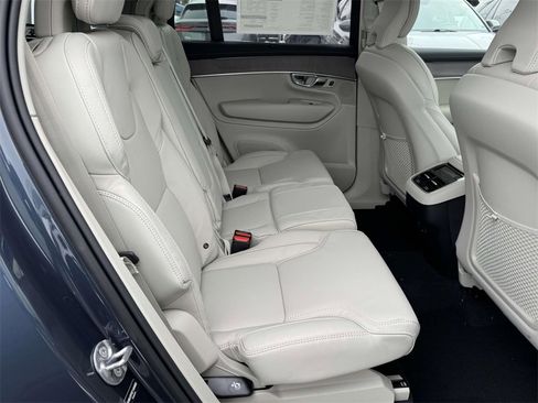 New 2026 Volvo XC90 B5 Ultra w/ Protection Package Premier image 13