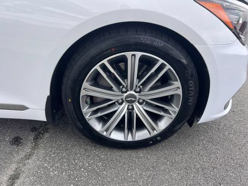 Used 2018 Genesis G80 3.8 RWD image 31