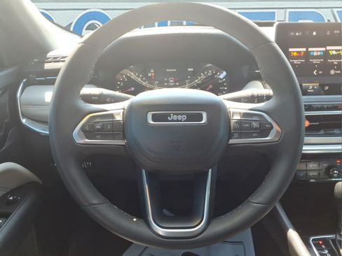 Used 2023 Jeep Compass Limited AWD/4WD image 15