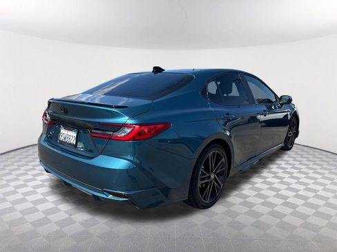 Used 2025 Toyota Camry XSE FWD image 4