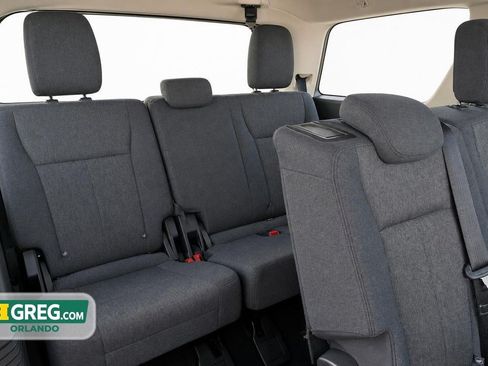 Used 2024 Ford Expedition XLT RWD image 16